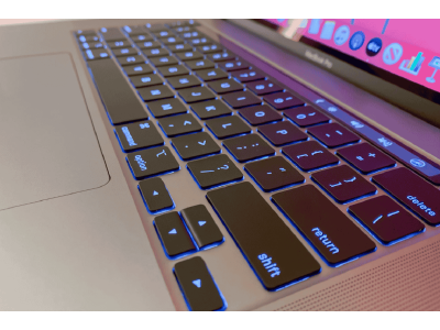 Jak włączyć podświetlenie w laptopie?